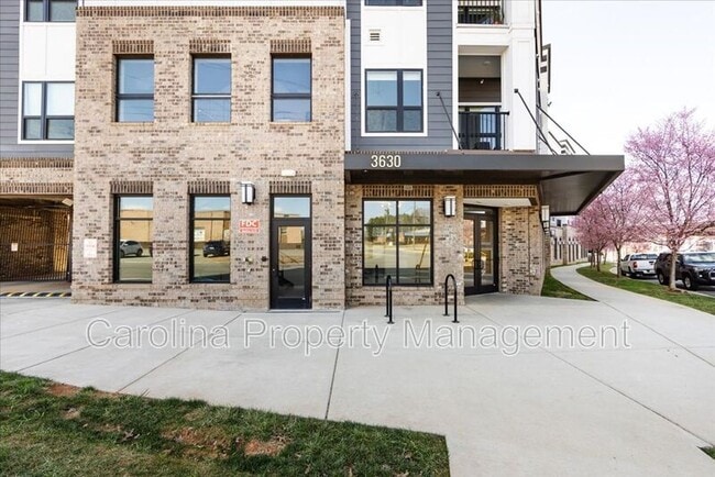 Building Photo - 3630 N Davidson St