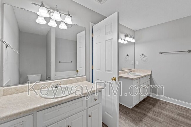 Building Photo - 2054 Reserve Ln