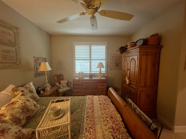 Building Photo - Amazing Opportunity to Lease a 1 Bedroom, ...