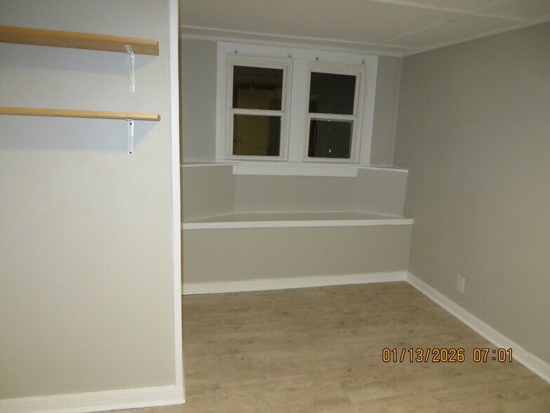 Building Photo - 202 W 3rd St