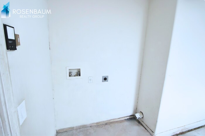 Building Photo - 15547 S Moon Valley Rd