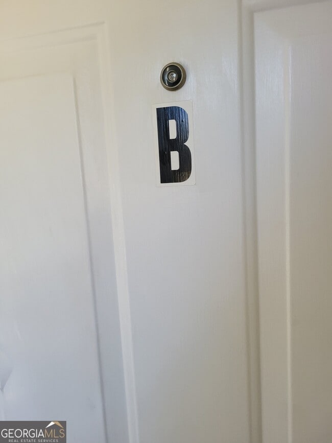 Building Photo - 2938 Bridge Dr