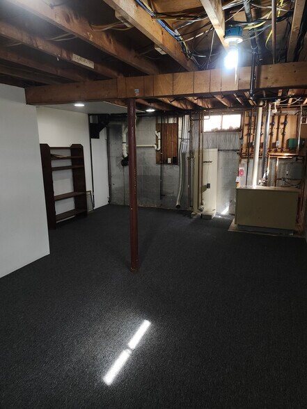 Washer/Dryer Hookup - 3 Tiffany Ln