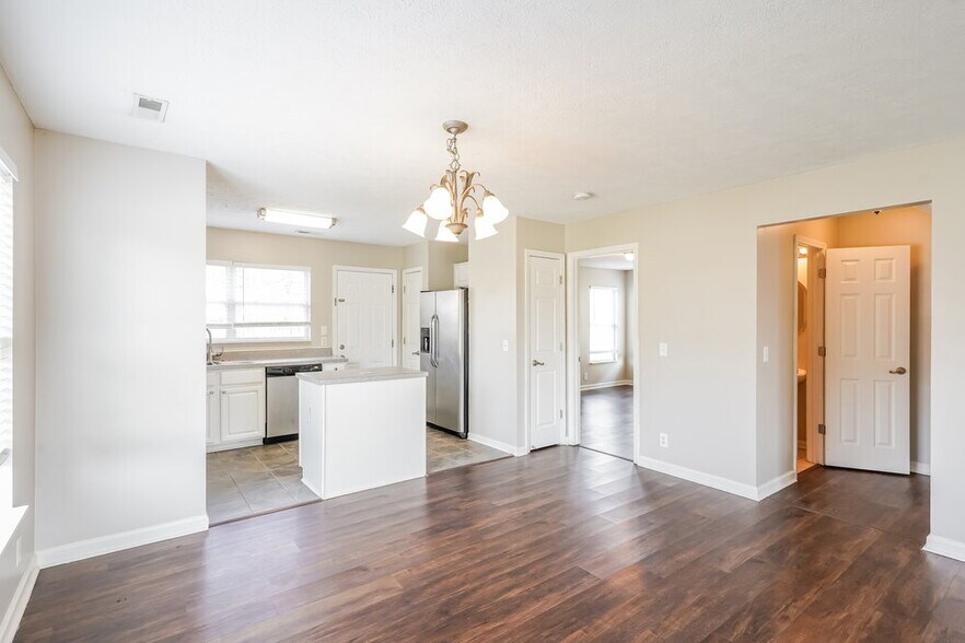 Building Photo - 1701 Stone Hollow Ct