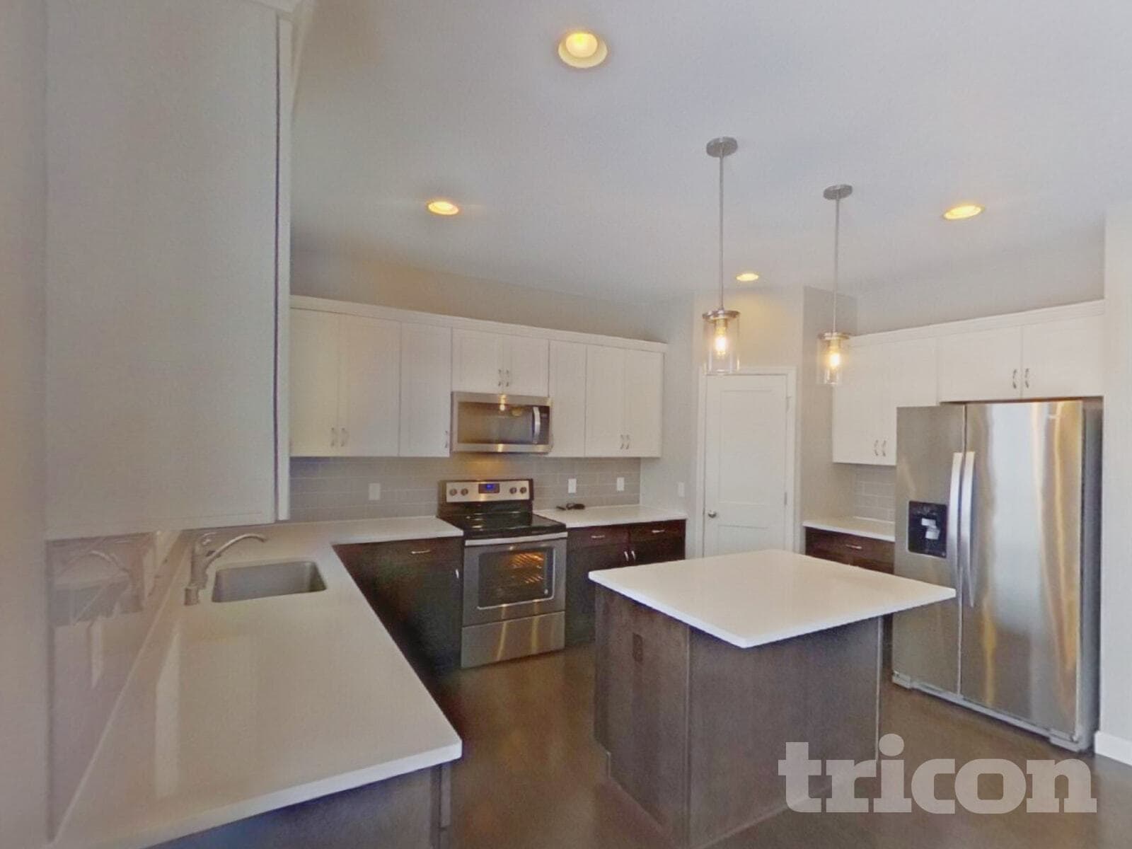 Building Photo - 14060 Ailesbury Ave