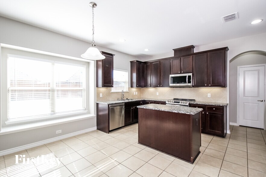 Building Photo - 11708 Cape Cod Springs Dr