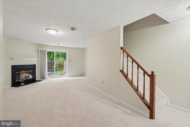 Building Photo - 15067 Maple Glen Ct