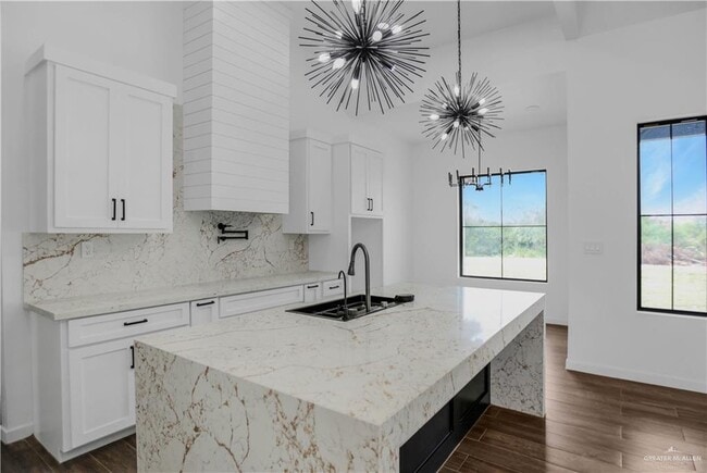 Building Photo - 23 Davis Rd