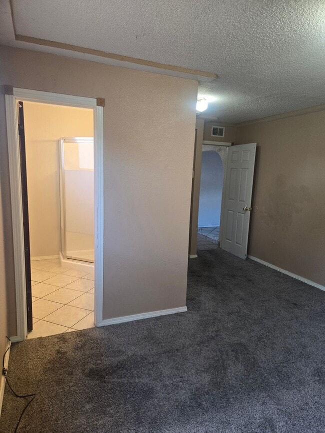 Building Photo - A must see if you're looking for more livi...