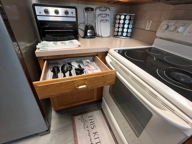 Building Photo - 13775 SW 115 Pl