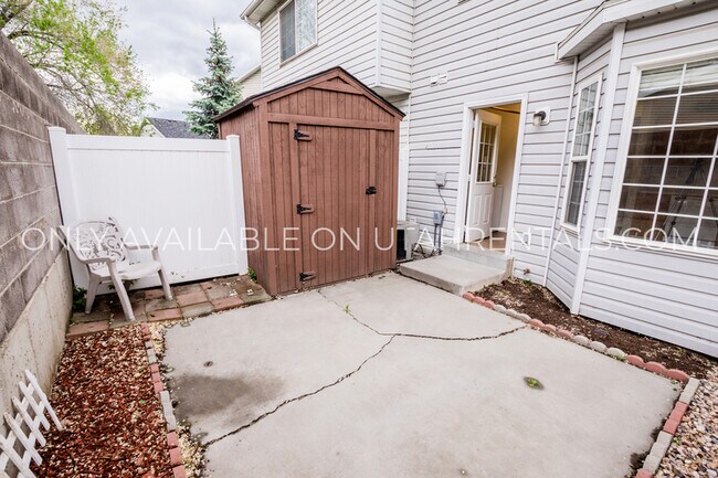 Building Photo - 1057 S 810 E