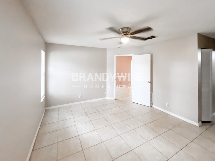 Building Photo - 8155 Crosswind Rd