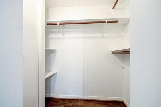 Building Photo - 1608 Bonnie Brae St
