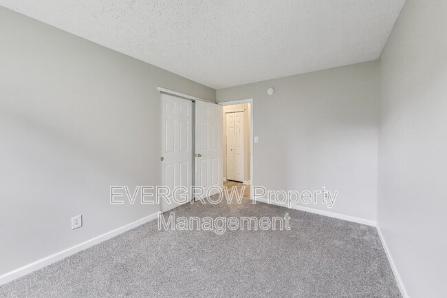 Building Photo - 8033 Painted Pony Dr