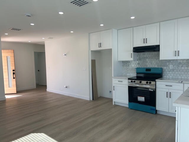 Building Photo - 13344 Hubbard St