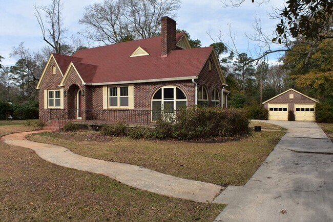 Building Photo - 116 Collins Drive