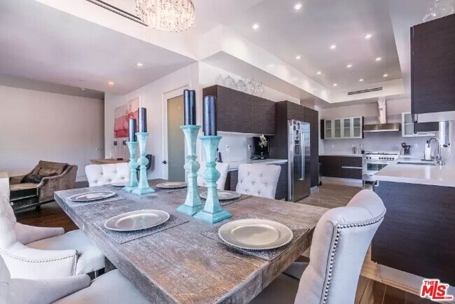 Building Photo - 225 S Hamilton Dr