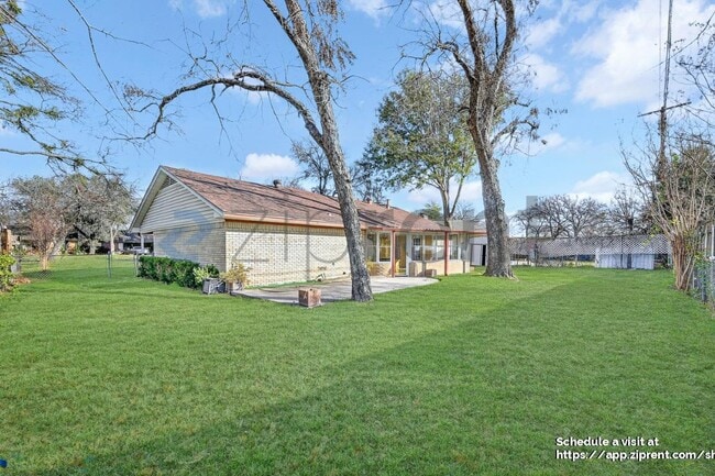 Building Photo - 502 Forest Cir