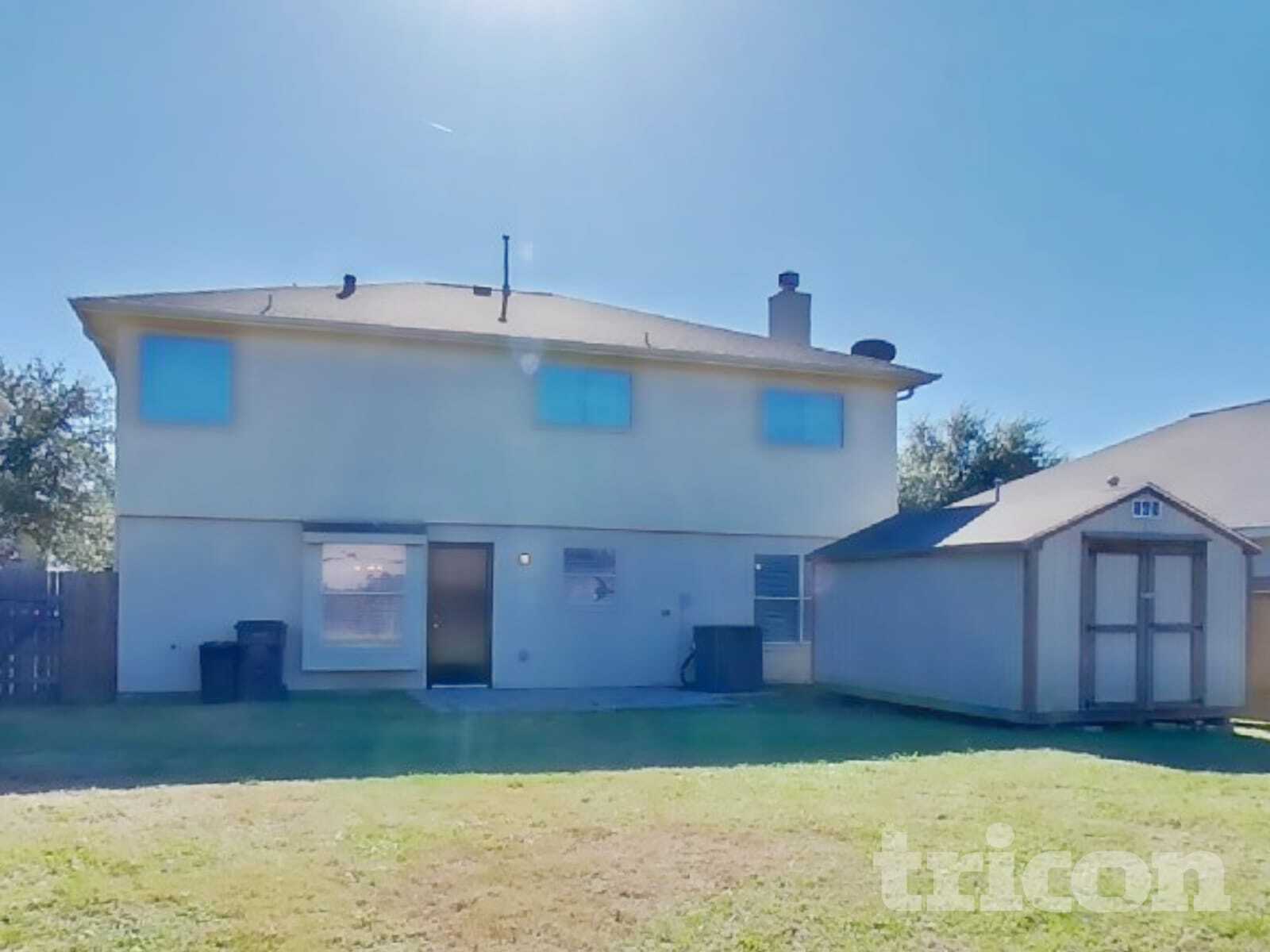 Building Photo - 1910 Flycaster Dr