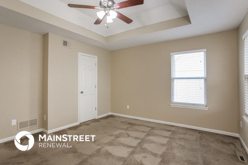 Building Photo - 1221 Rosehill Dr