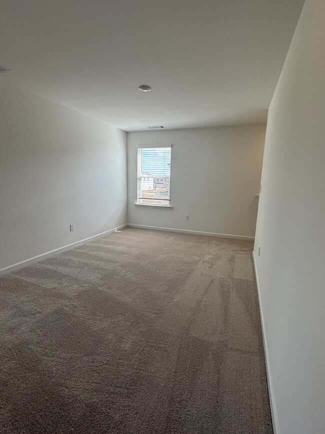 Building Photo - "Spacious 5-Bedroom NEW HOME on Rolling Meadow Way - Your Dream Home Awaits in Kathleen!"