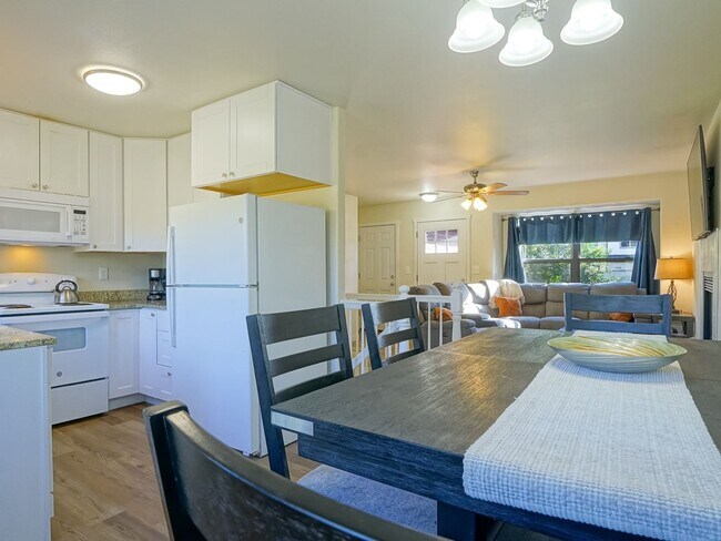 Building Photo - 5038 Chariot Dr