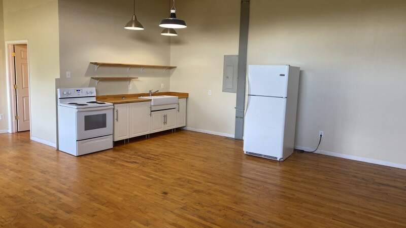 Building Photo - 1501 Kemper St