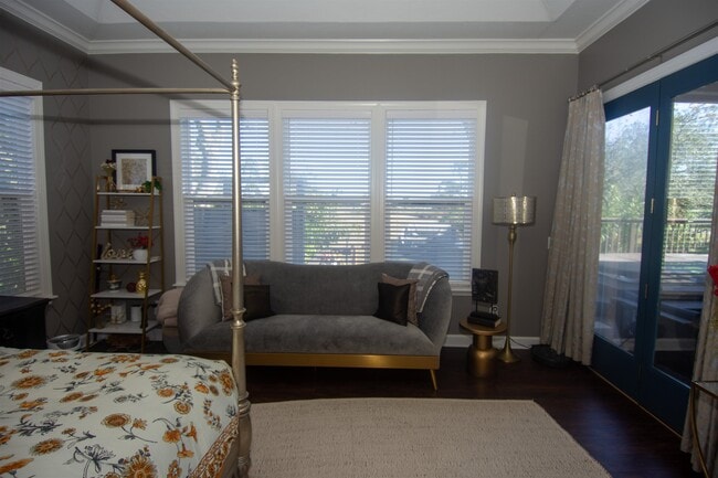 Building Photo - 500 Turnberry Ln