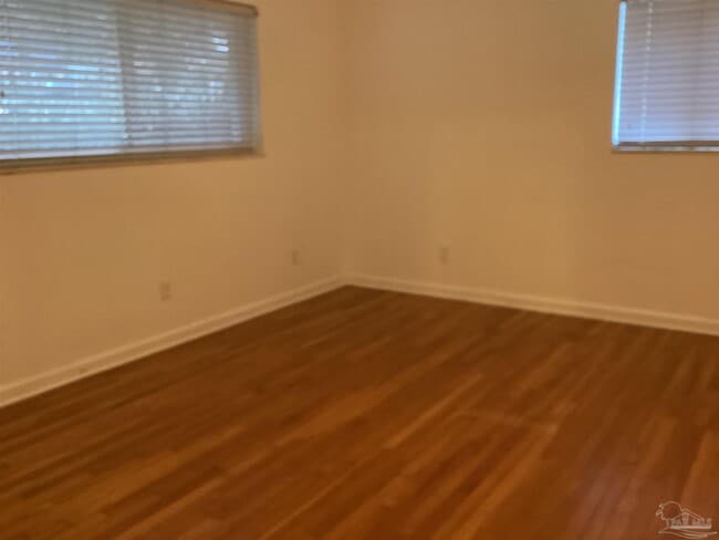 Building Photo - 1600 E Texar Dr