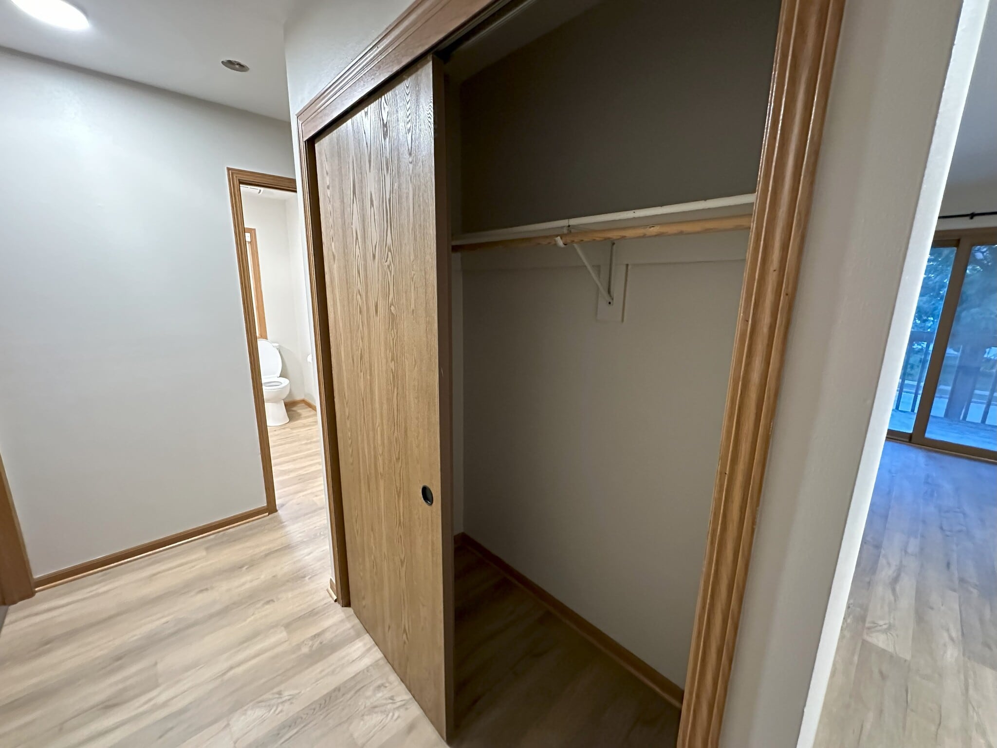 Building Photo - 2046 Cliff Alex Ct S