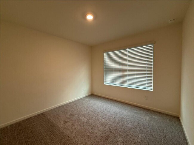 Building Photo - 3517 Condor Ct