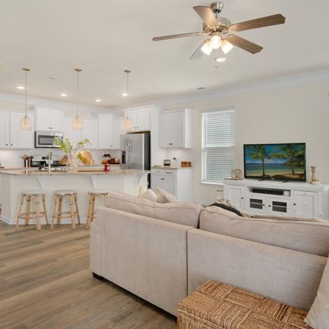 Building Photo - Move-In Ready, End Unit Two Story Townhome...