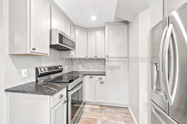 Building Photo - 1770 W Beekman Pl
