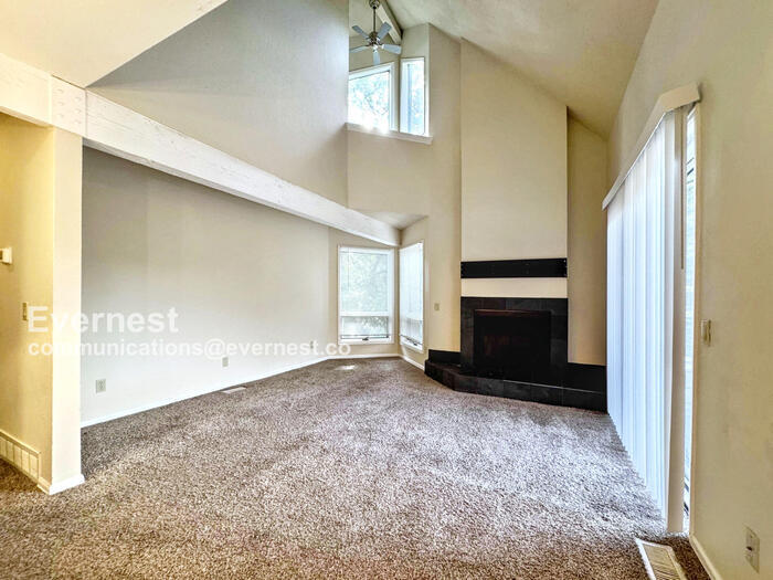 Building Photo - 777 Poplar Ave