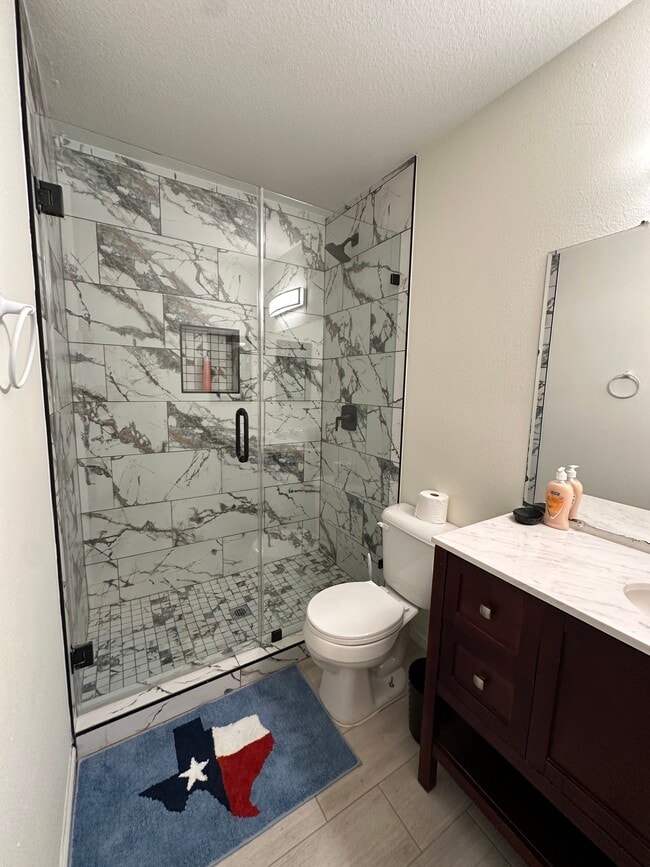Building Photo - 8523 Hearth Dr