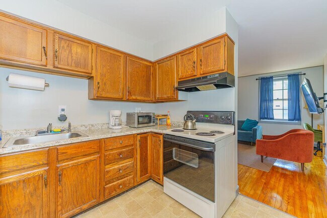 Building Photo - 12 S Mall Arterial