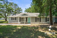 Building Photo - 2 Pelican Cir