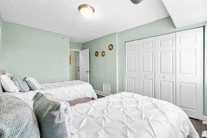 Building Photo - 3315 58th Ave S