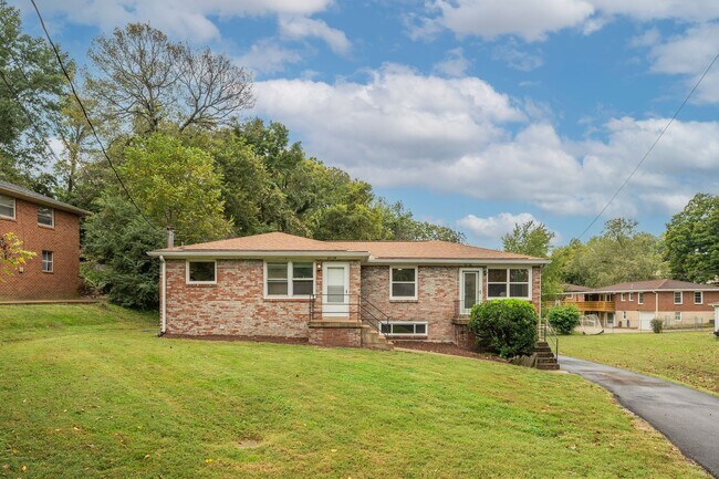 Building Photo - 4915 Darlington Dr