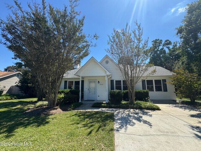 Building Photo - 3212 Galway Rd