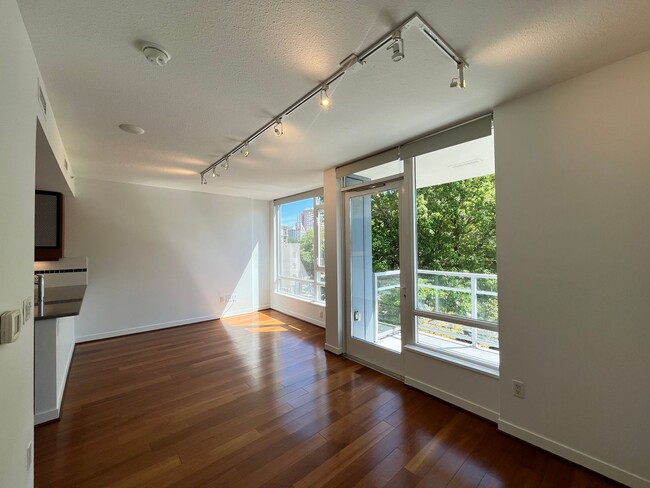 Building Photo - Benson Tower Condo in the Heart of Downtow...