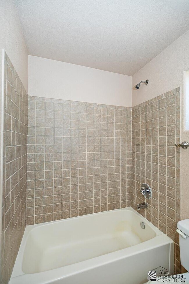 Building Photo - 11149 E 26th St