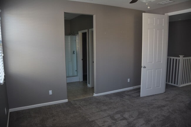 Building Photo - 321 MacArthur Way