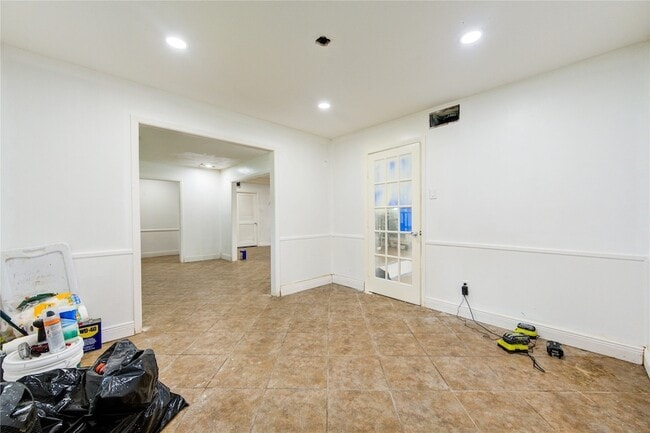 Building Photo - 2117 Willow Wisp Dr