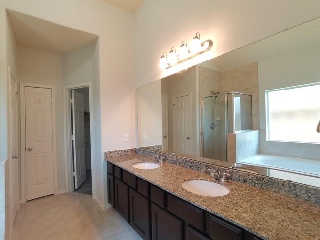 Building Photo - 3931 Medici Ct