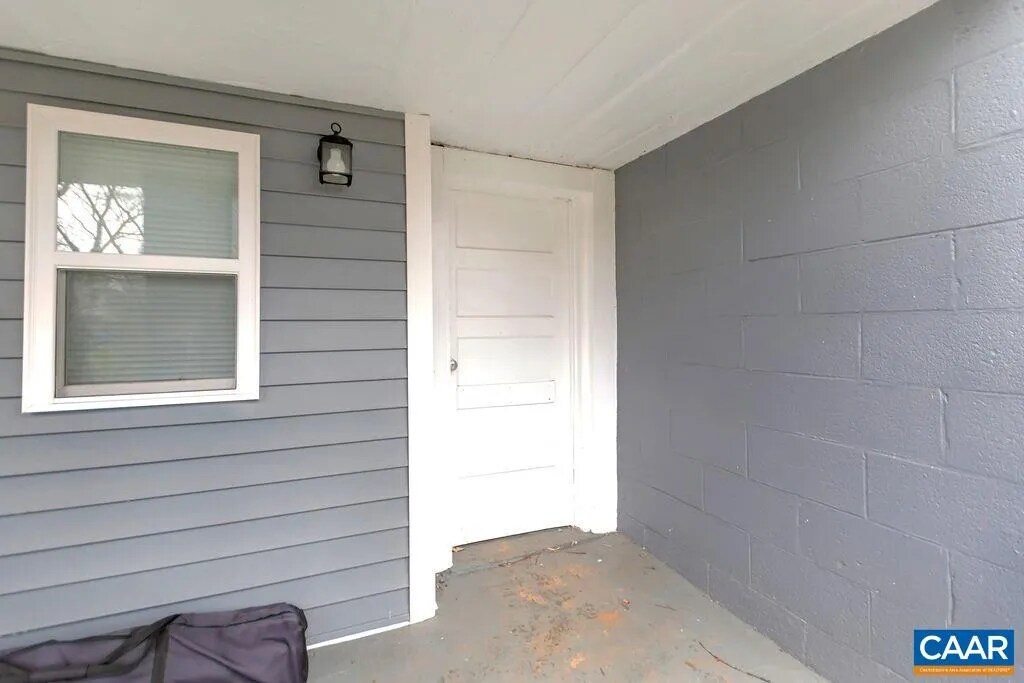 Building Photo - 1304 Poplar St