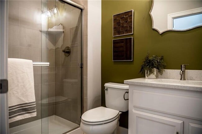 Building Photo - {4620}  Built in 2019 + Primary Bedroom on...