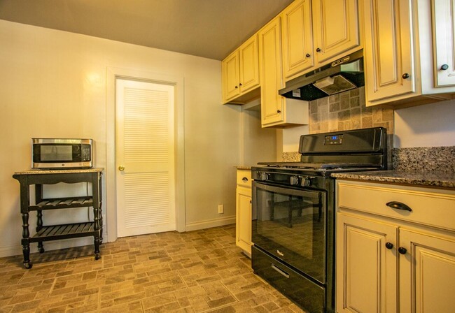 Kitchen - 2300 19th St