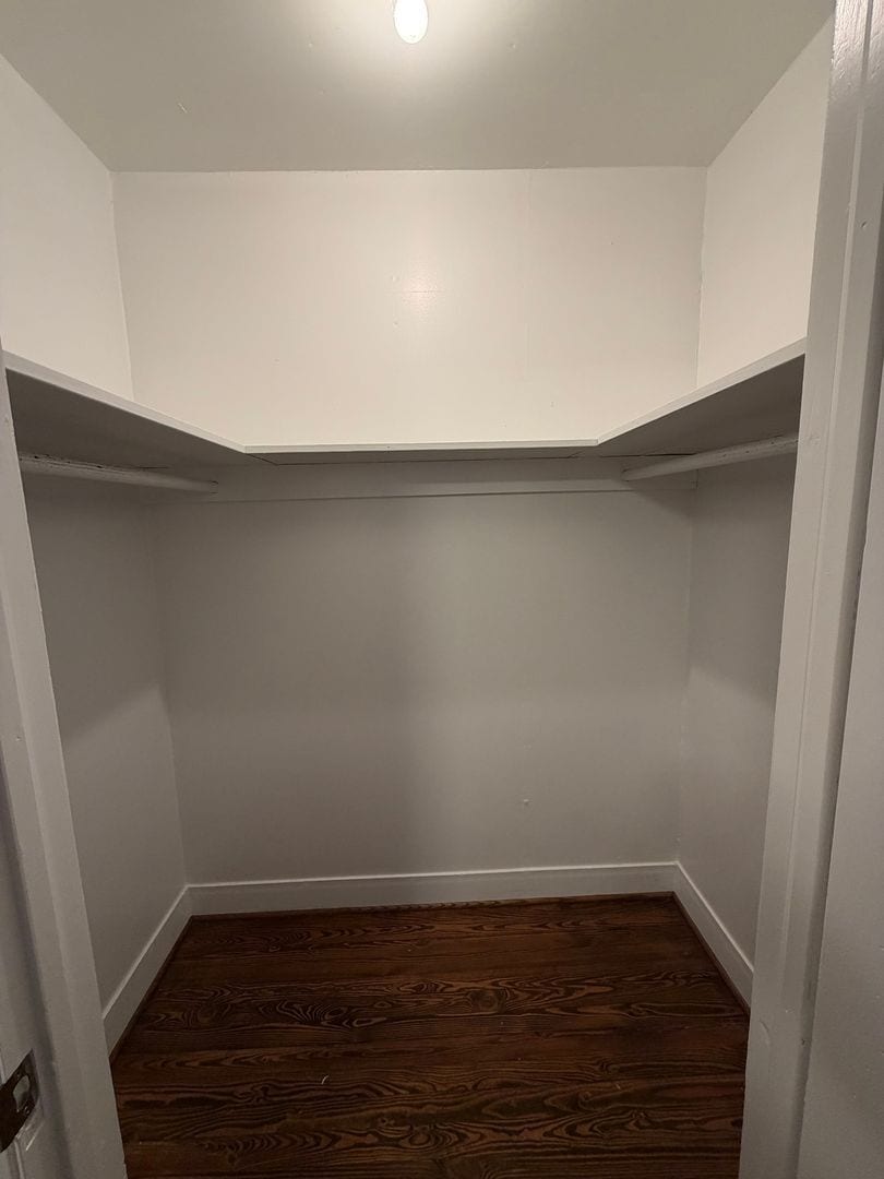 Building Photo - 234 S Peace Haven Rd