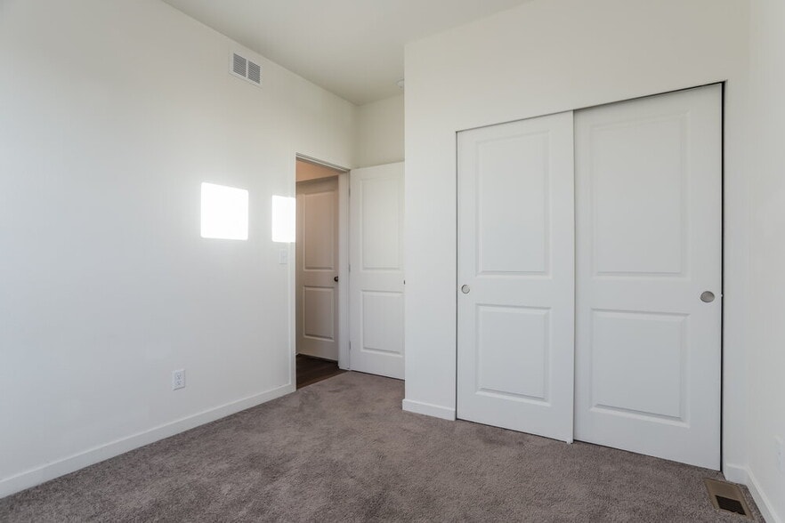 Building Photo - 4773 N Tower Dr